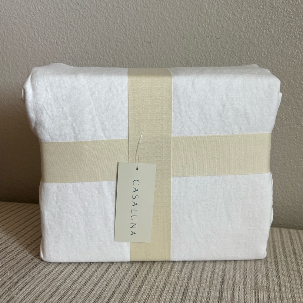 Casaluna White Duvet Cover Luxurious Bedding